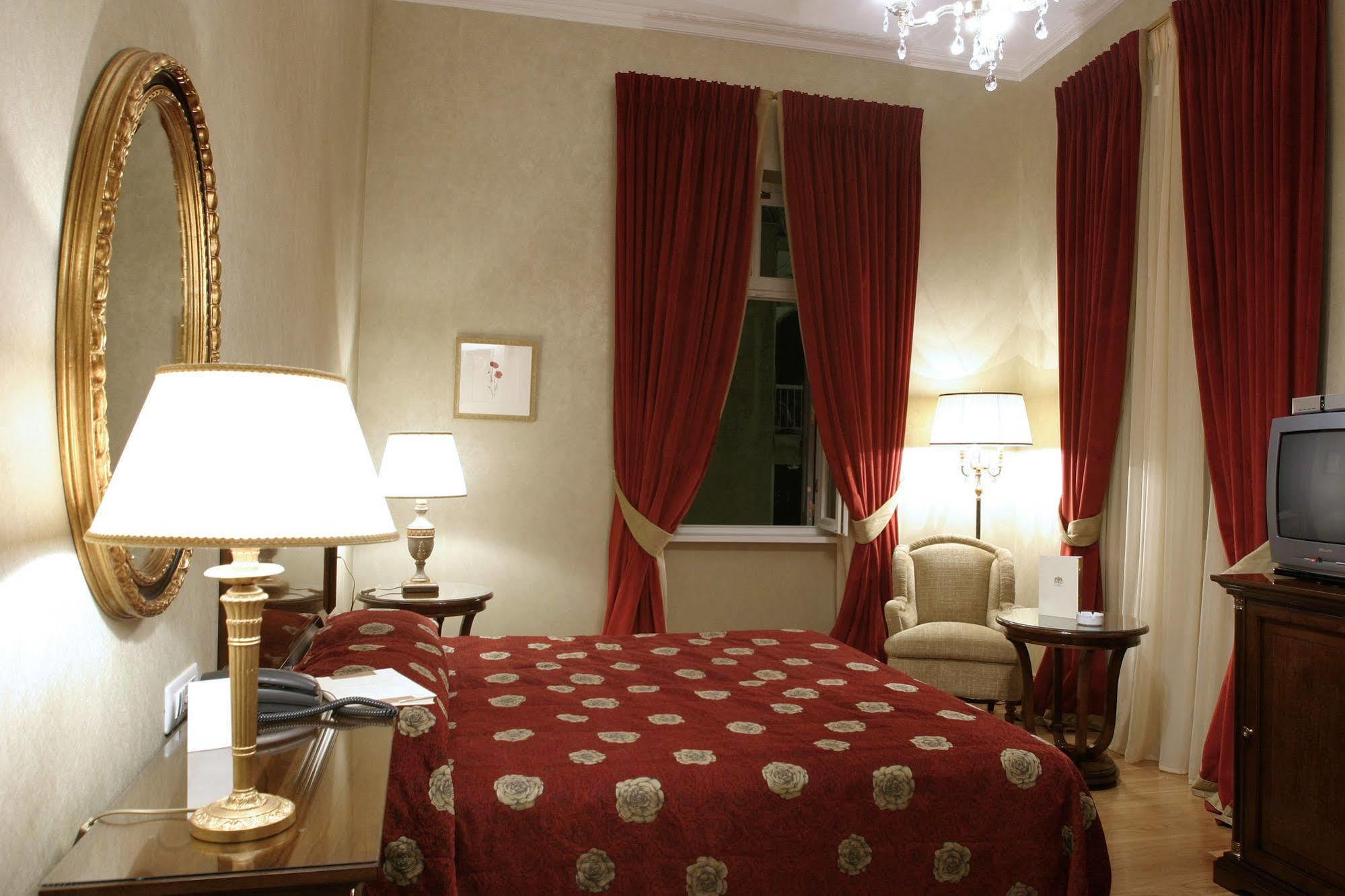 Grande Bretagne - Nafplio Hotel Bagian luar foto