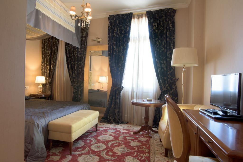 Grande Bretagne - Nafplio Hotel Bagian luar foto